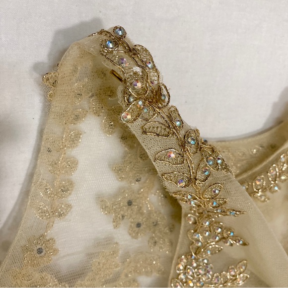 Champagne Sequined Gown Morilee By Madeline Gardner - Size 2 - Picture 13 of 16